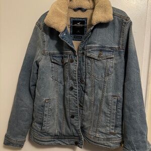 Hollister sherpa lined jacket
